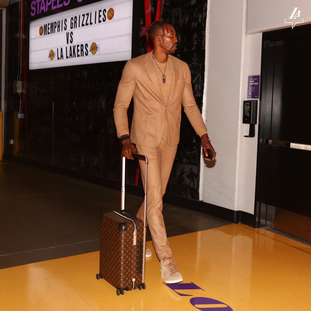 罗马诺：赖扬激活山东队旧将格德斯的续约选项，新合同至27年（罗马诺：赖扬已激活格德斯续约条款，山东队旧将新约至2027年）